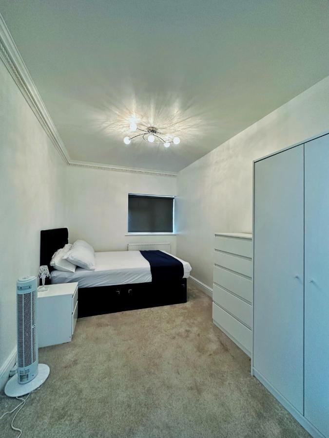 Blue Rain Guest house Hillingdon